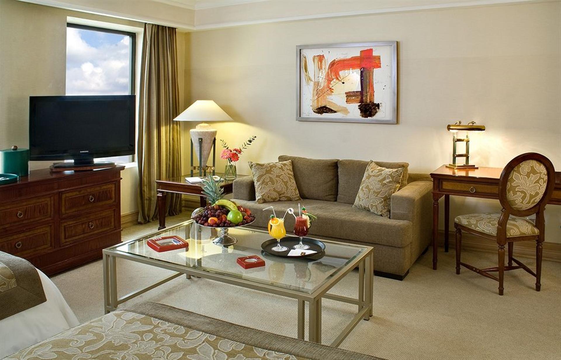 Hotel Regal Pacific Santiago de Chile Exterior foto A living room
