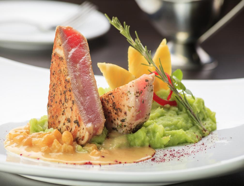 Hotel Regal Pacific Santiago de Chile Exterior foto Tuna steak